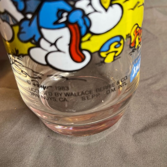 Vintage 1983 Peyo Smurfs Handy The Handyman Smurf 16oz Drinking Glass - Picture 5 of 7